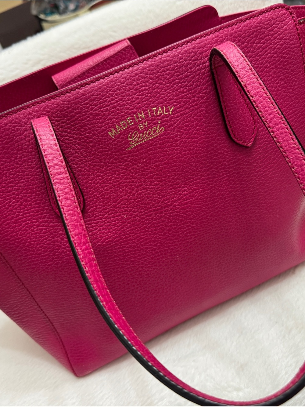 Gucci Hot Pink Leather Tote with Gold Logo - Picture 3 of 9